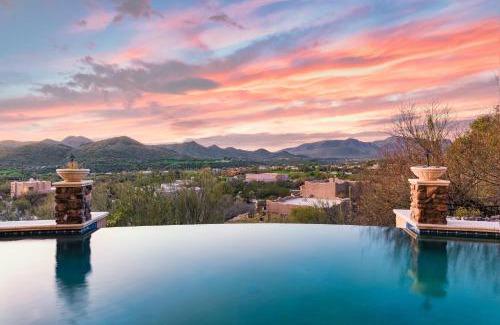 Cave Creek House | Sunbeam by AvantStay Elegant Private Desert Home w Infinity Pool Spa View