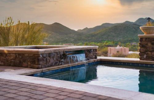 Cave Creek House | Sunbeam by AvantStay Elegant Private Desert Home w Infinity Pool Spa View
