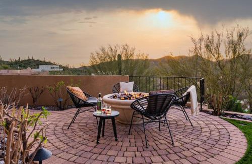 Cave Creek House | Sunbeam by AvantStay Elegant Private Desert Home w Infinity Pool Spa View
