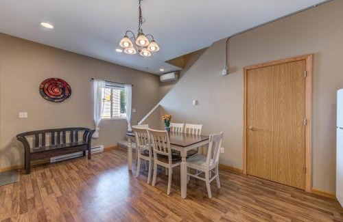 Pepin Apartment | Sunbeam Condo - Beautiful 2 Bedroom Stay by Beach