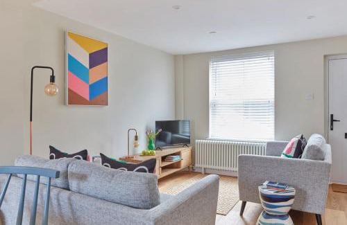 Deal House | Sunbeam Cottage by Coaste