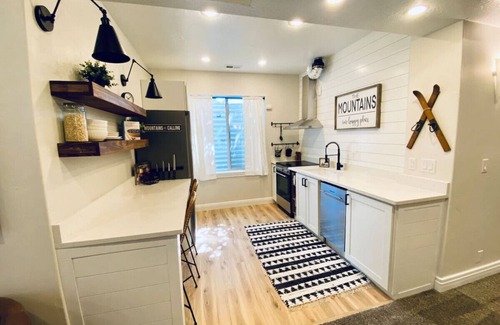 Draper Condo | Suncrest Suite | Massage | Hot Tub | Theatre
