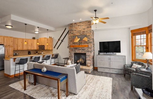 Steamboat Springs Condo | Sundance Creek 103 - Walk to Shops, Dining & Groceries, Hot Tub, Garage, W/D