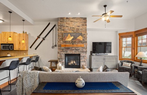 Steamboat Springs Condo | Sundance Creek 103 - Walk to Shops, Dining & Groceries, Hot Tub, Garage, W/D