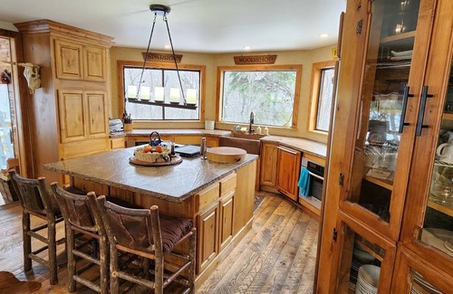 Sundance Cabin | Sundance Curated Lux Treetop Ski Cabin, Mountain Views, Real Log fireplace, Pine