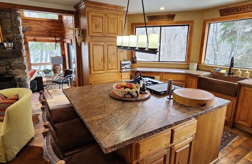 Sundance Cabin | Sundance Curated Lux Treetop Ski Cabin, Mountain Views, Real Log fireplace, Pine