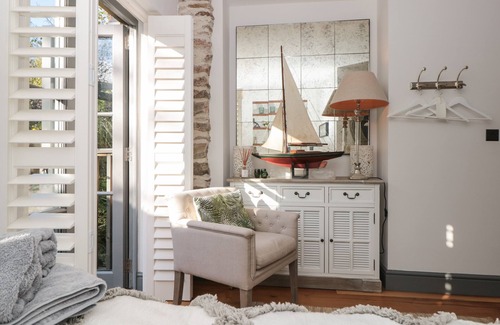 Dittisham Cottage | SUNDAY SCHOOL, family friendly, with open fire in Dittisham