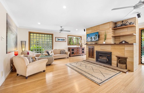 Mudjimba House | Sundew Villa - Beach holiday w/ pool, fireplace & pet friendly