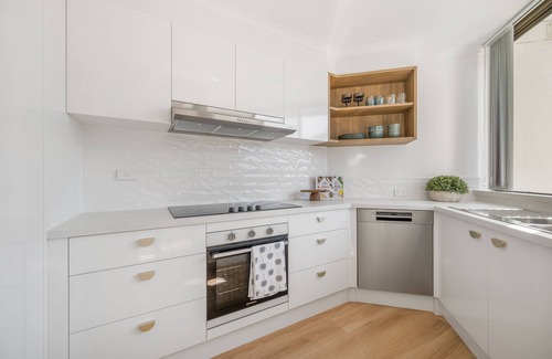 Port Macquarie Apartment | Sundial 202 - Two bedroom unit close to town with air-conditioner