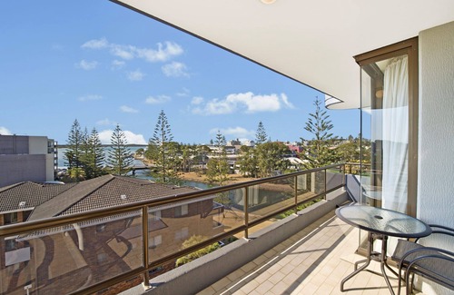 Port Macquarie Apartment | Sundial 602 - Perfect Holiday Location Close To Town