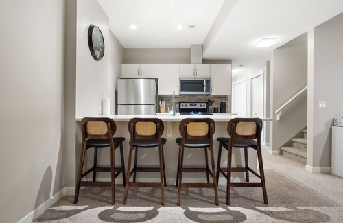 Cochrane House | Sundown Sweet Spot for 2, Near Rocky Mountains