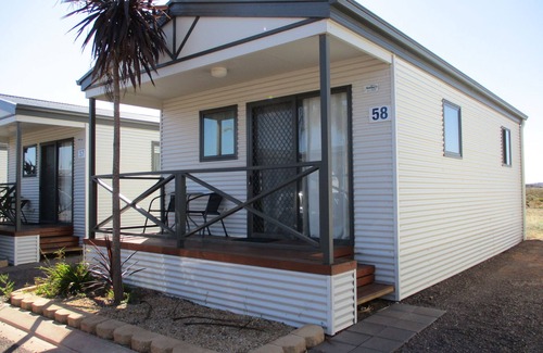 Whyalla Norrie Apartment | Sundowner Cabin and Tourist Park