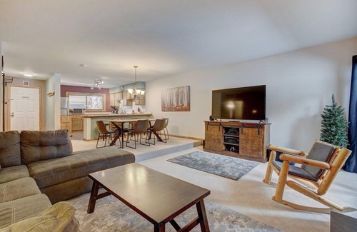 Four O'Clock Condo | Sundowner II 203