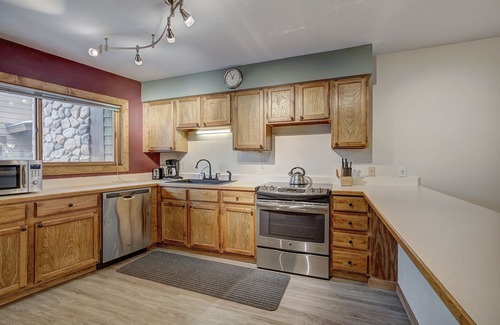 Four O'Clock Condo | Sundowner II 203
