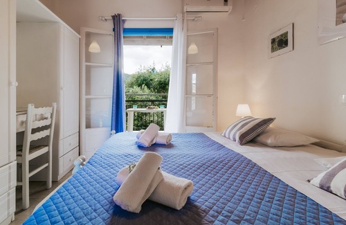 Kassiopi House | Sunflower Apartments & Studios