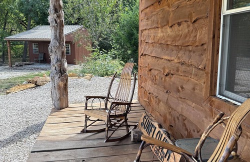 Lamont Cabin | Sunflower Cabin
