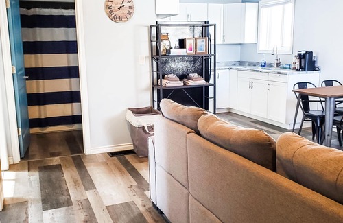 Timmins Apartment | Sunflower Retreat - Private 2 Bedroom, 1 Bath