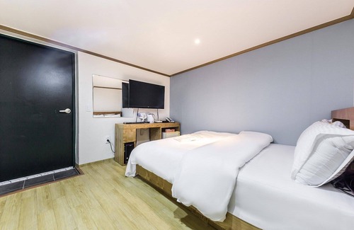 Dongseon-dong Hotel | Sungshin Women's University Cheonil