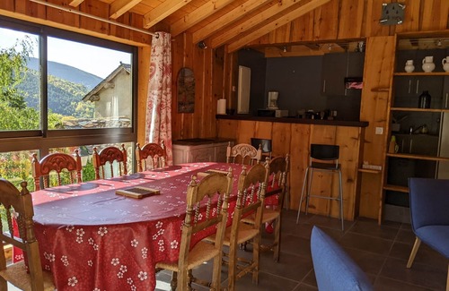 Llo Ski Chalet | Sunlight and quiet. Mountains, thermal baths and pool in summer. View on village