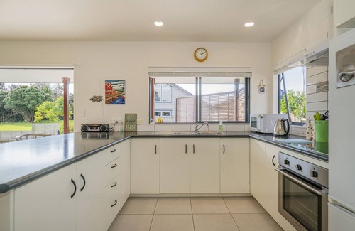 Whitianga House | Sunlight Bach - Whitianga Holiday Home
