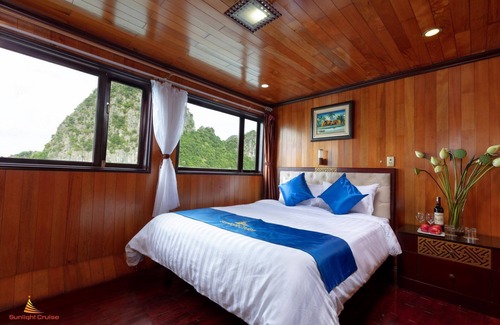 Cat Hai Boat Rental | Sunlight Cruise
