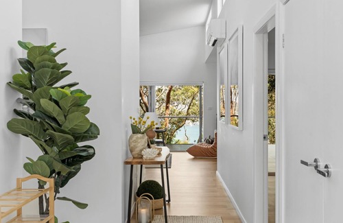 Lake Macquarie City Council House | Sunlight Ridge House