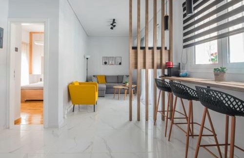 Omonia Apartment | Sunlight rooftop apartment