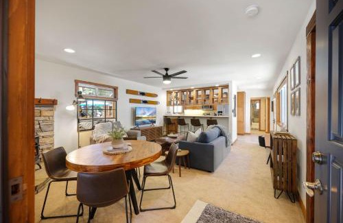 Sunnyside House | Sunlit Pines by Tahoe Getaways - 2BR in Tahoe Park w Hot Tub, Fenced Yard & Pet Friendly!