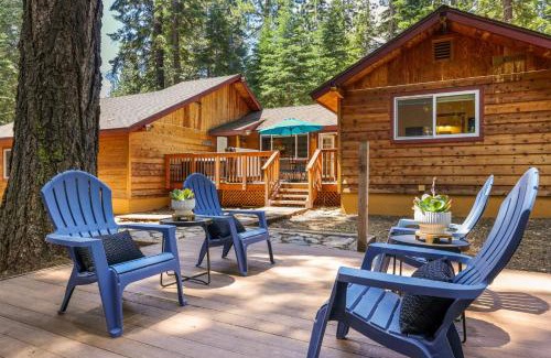 Sunnyside House | Sunlit Pines by Tahoe Getaways - 2BR in Tahoe Park w Hot Tub, Fenced Yard & Pet Friendly!