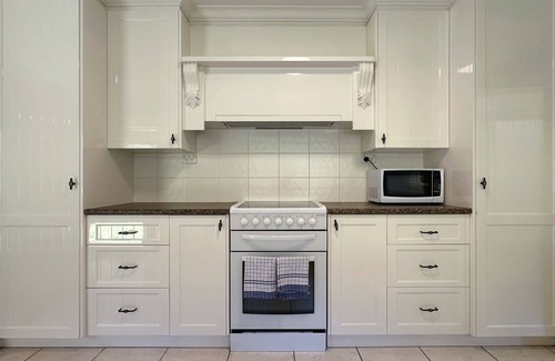 Kingston House | Sunlit Sanctuary at Kingston