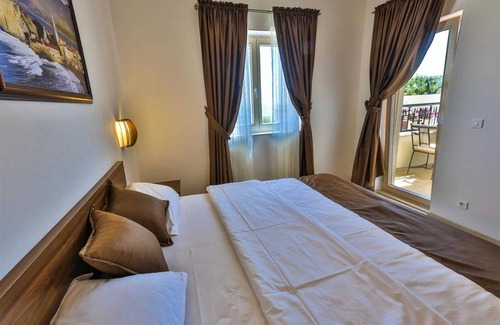 Rezevici Villa | Sunniest Villa Aqua