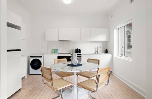 Tamarama Apartment | Sunny 1-Bedroom Apartment in Tamarama