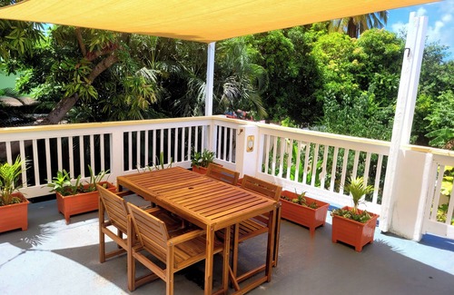 Esperanza Apartment | Sunny 1 bedroom in Esperanza close to everything