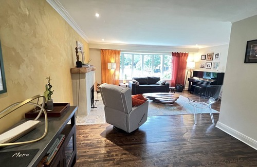 Beaconsfield House | Sunny 2-storey child friendly home near lake – minutes to downtown MTL
