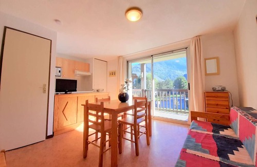 Vignec Apartment | Sunny 2BR Apt for 4 with Balcony, Parking, and Ski Storage in Vignec