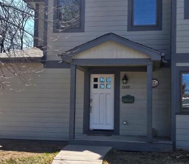 University Park Apartment | Sunny, 2nd Level, 2Bed, 2Bath, Kitchen