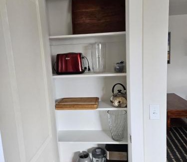 University Park Apartment | Sunny, 2nd Level, 2Bed, 2Bath, Kitchen