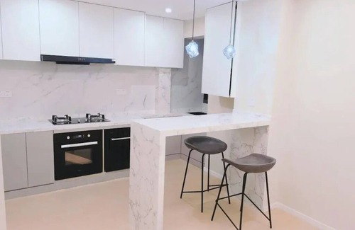 Shanghai Apartment | Sunny Abode富源公寓 3-Bedroom near Tianzifang