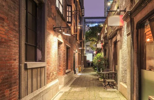 Shanghai Apartment | Sunny Abode富源公寓 3-Bedroom near Tianzifang