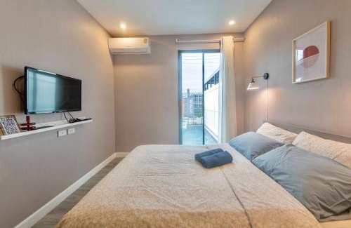 Hua Hin Villa | Sunny Afternoon Pool Villa ~ Hua-Hin