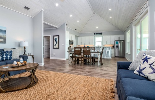 Dauphin Island House | Sunny and 75- Fall is filling up fast, book today