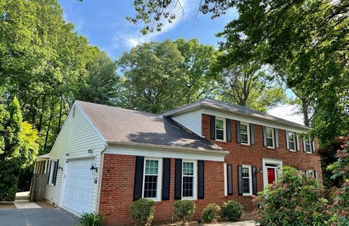 Herndon House | Sunny and Cozy 12 sf basement