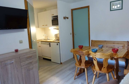 Areches Apartment | Sunny Apartment for 4 with Balcony, Close to Slopes in Beaufort