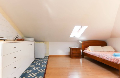 Santa Isabel Apartment | Sunny Attict Loft by Homing