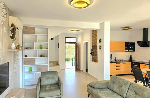 Ishem Apartment | Sunny Beach Apartments 300