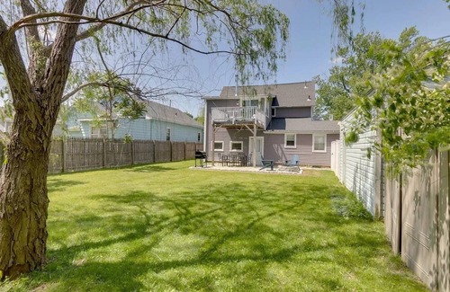 West Haven Apartment | Sunny Beachside Retreat - Steps from the Sand, Minutes from Downtown New Haven