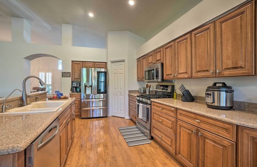 Sterling Ranch House | Sunny Brandon Getaway w/Fire Pit!