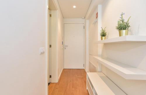 Santo Antonio Apartment | Sunny & Bright Amoreiras - Checkinhome