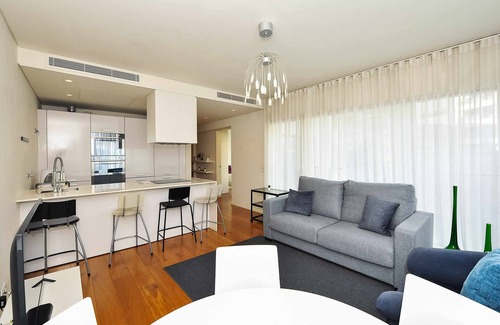 Santo Antonio Apartment | Sunny & Bright Amoreiras