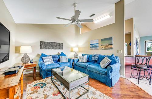 Highland Villa | Sunny Canal-View Villa with Lanai in Sebring!